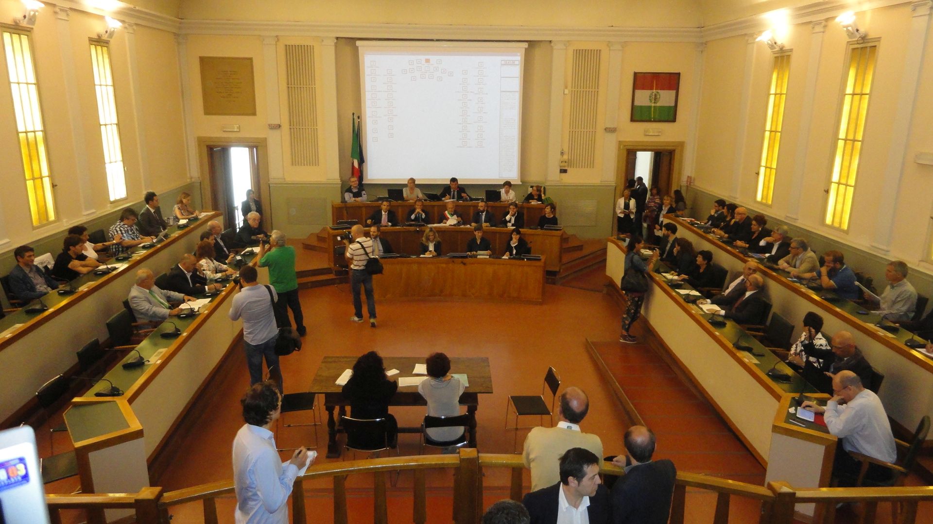 Featured image for “19-20-21 dicembre: in Consiglio comunale si discute il bilancio di Ferrara”